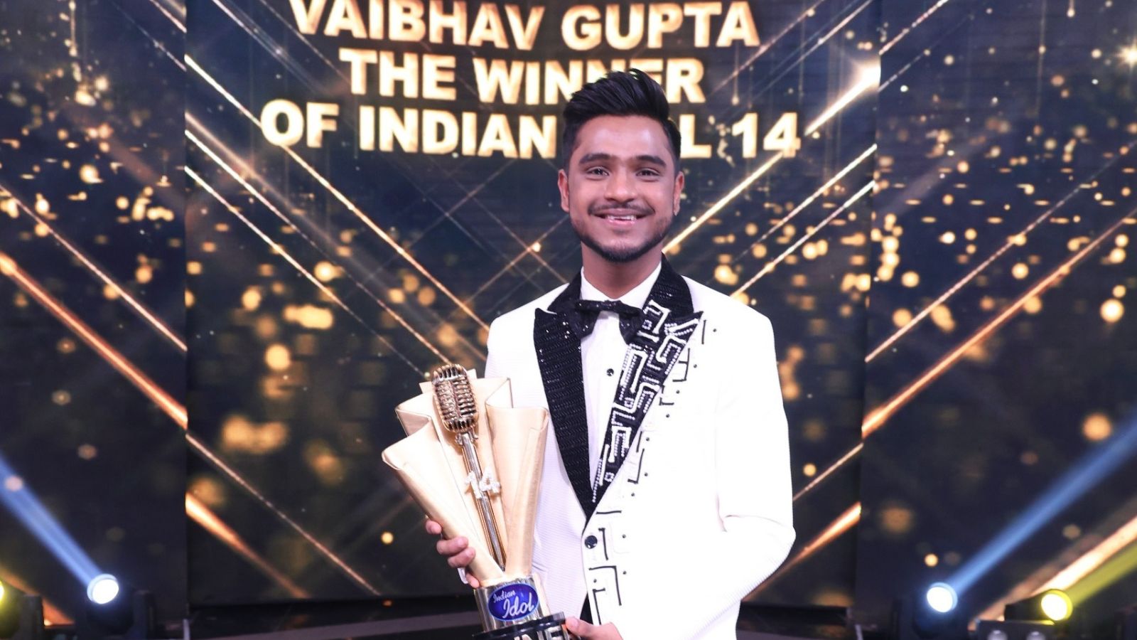 Indian Idol 14 Winner Is Vaibhav Gupta, Takes Home Trophy And Rs 25 ...