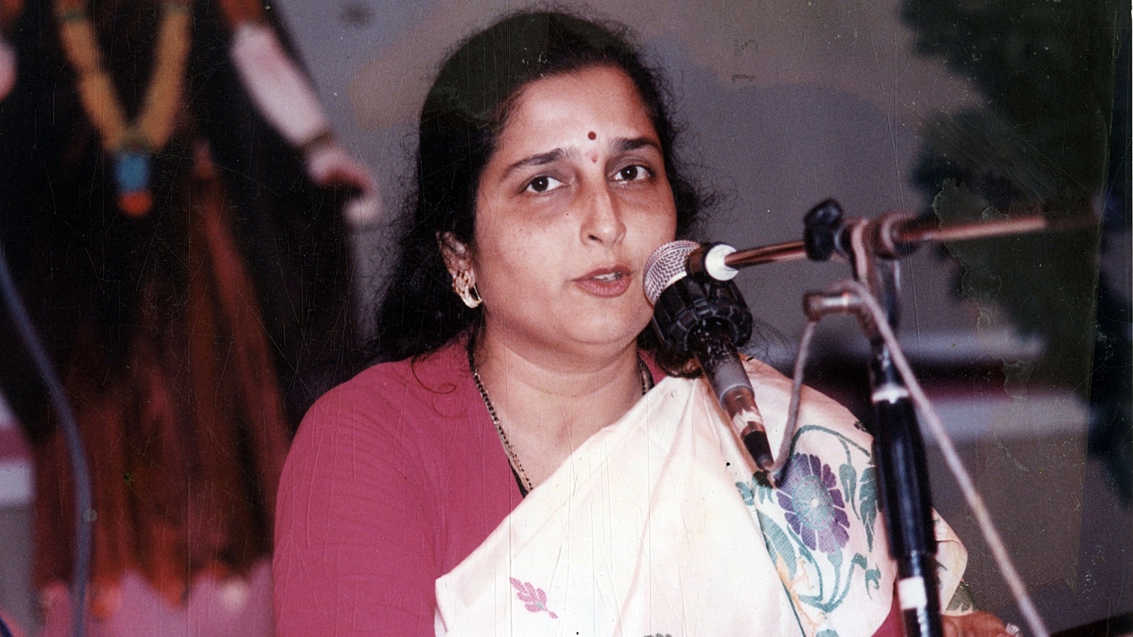 singer-anuradha-paudwal-joins-bjp-ahead-of-lok-sabha-polls-india-news