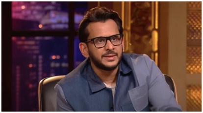 Shark Tank India: Aman Gupta asks 'ghinn nahi aati' to founder pitching  'cloth' made out of chicken feathers, blood, skin cells