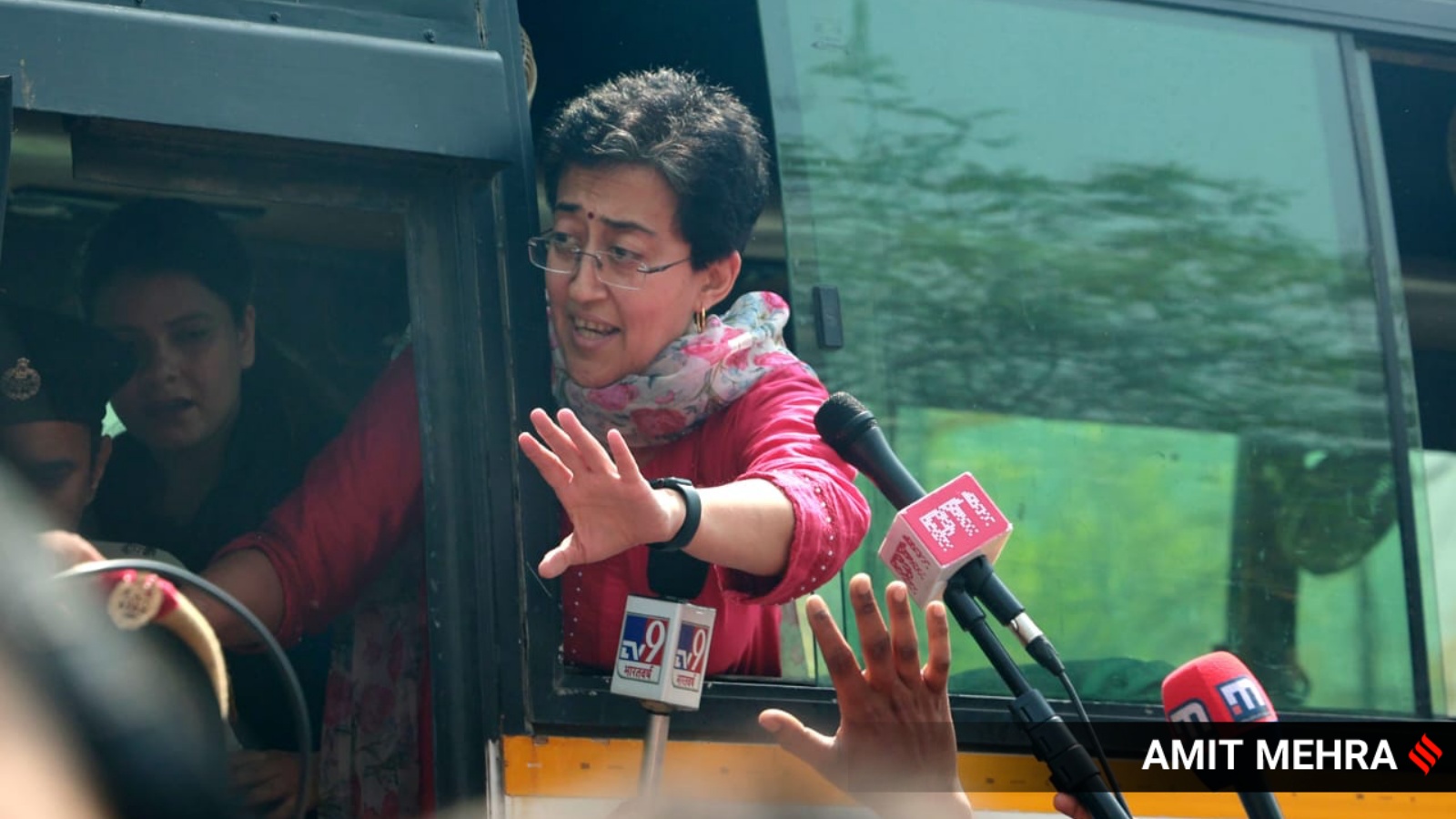 Delhi Minister Atishi stages a protest at ITO against the arrest of Chief Minister Arvind Kejriwal by the Enforcement Directorate (ED) in New Delhi, Friday, March 22, 2024. (Express Photo by Amit Mehra)