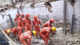 delhi, welcome building collapse, indian express