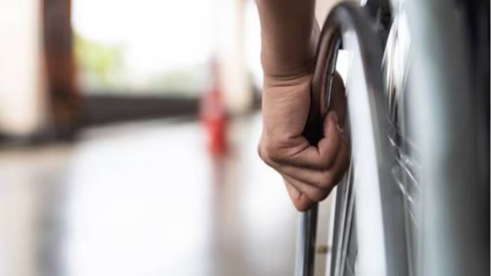 Wheelchair User Redefines the Meaning of 'Neighbourhood'
