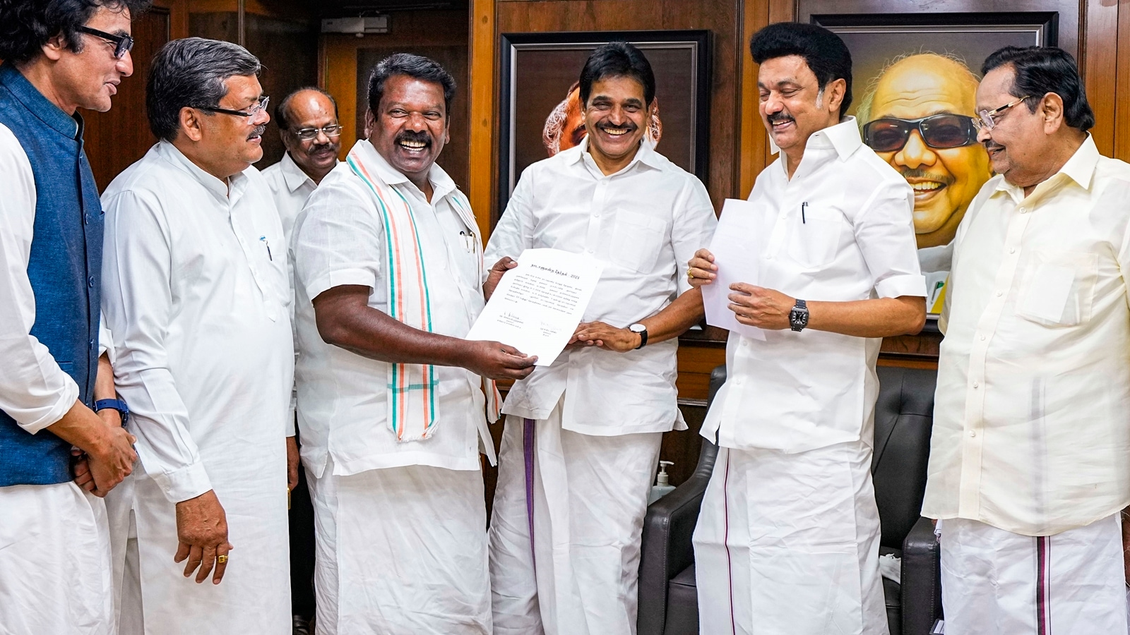 Lok Sabha polls: DMK, Congress finalise 9+1 seat-sharing deal in repeat ...