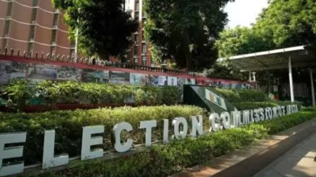 Special efforts to ensure higher female voter turnout in Gujarat: EC