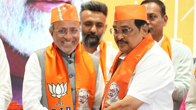 Arjun Modhwadia joined BJP, Modhwadia resigned from Congress, Gujarat Porbandar MLA, Congress-mukta, Congress-mukta Modhwadia, Lok Sabha elections 2024, indian express news