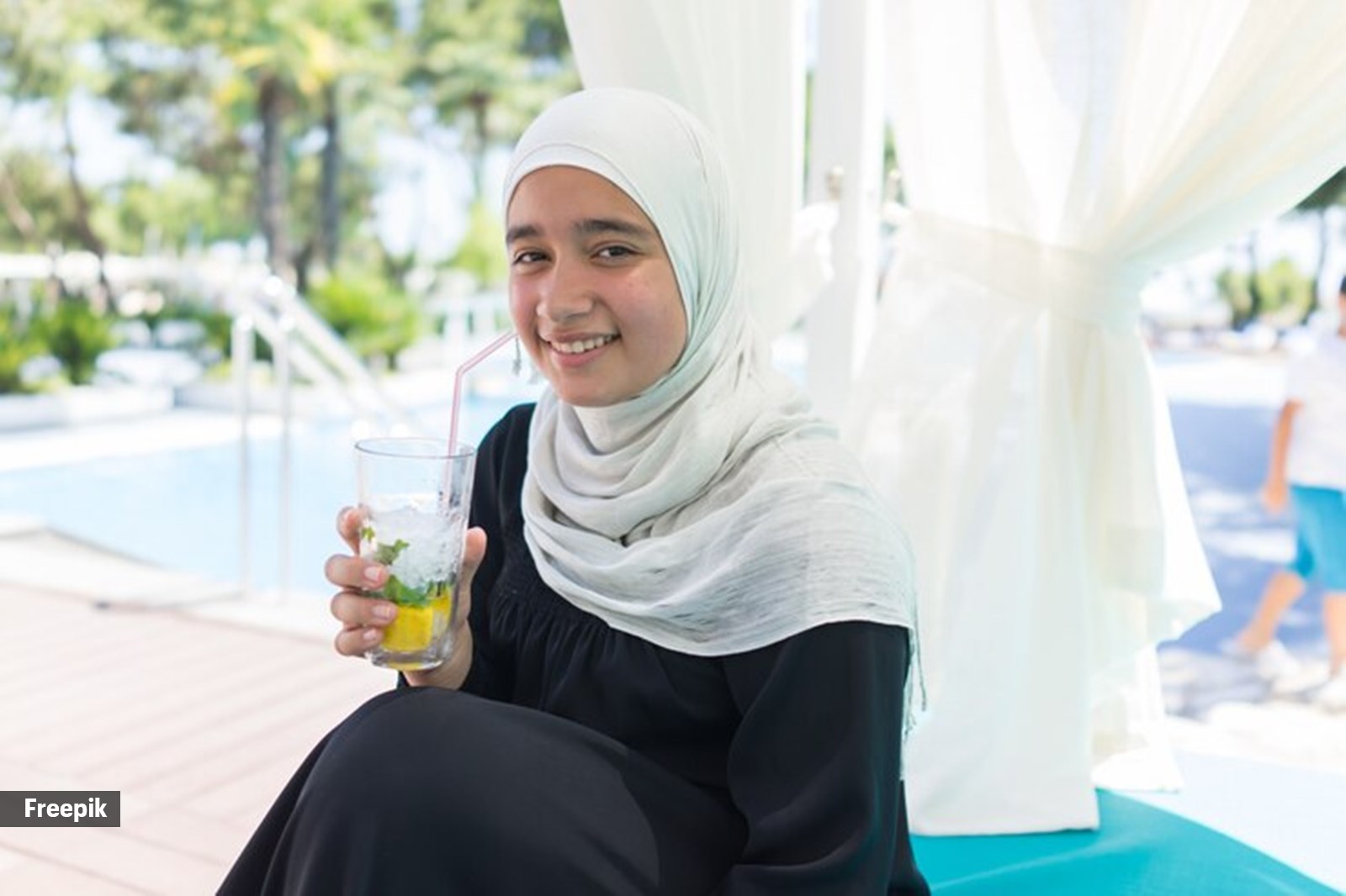 ramadan dehydration,staying hydrated during ramadan fast, ramadan hydration tips, prevent dehydration during ramadan, best foods for hydration during ramadan