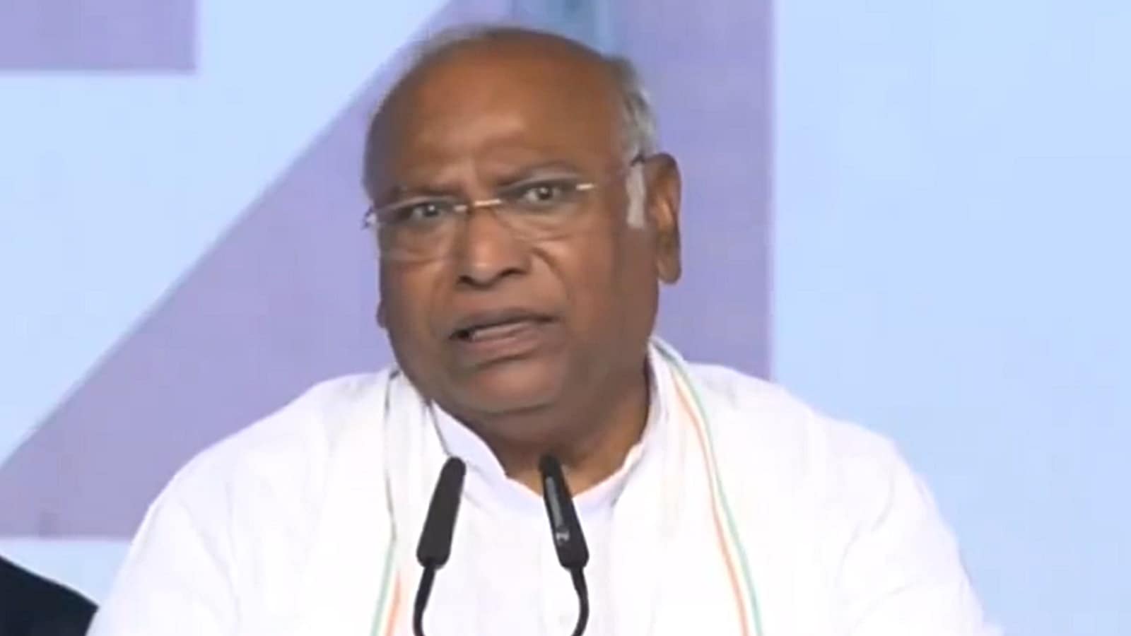 RSS-BJP like poison, oppn must fight LS polls unitedly: Mallikarjun ...