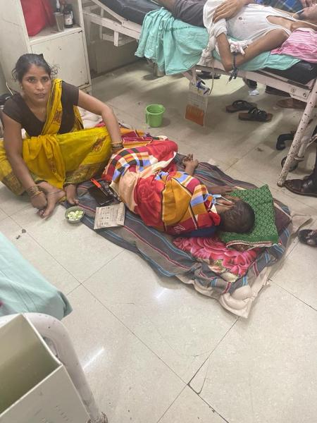 Safdarjung Hospital, Safdarjung Hospital Non-functional ventilators, delhi safdarjung hospital, Safdarjung Hospital Medicine Department, Safdarjung OPD, delhi hospital ventilator bed, Ambu bags, Safdarjung Hospital news, indian express news
