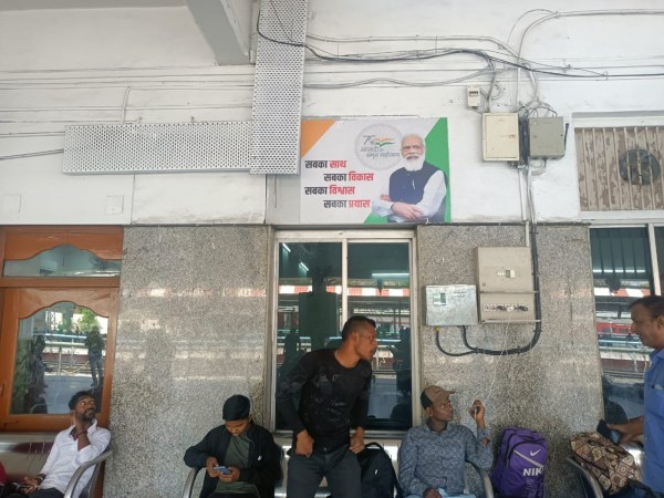 Pune station Modi posters 