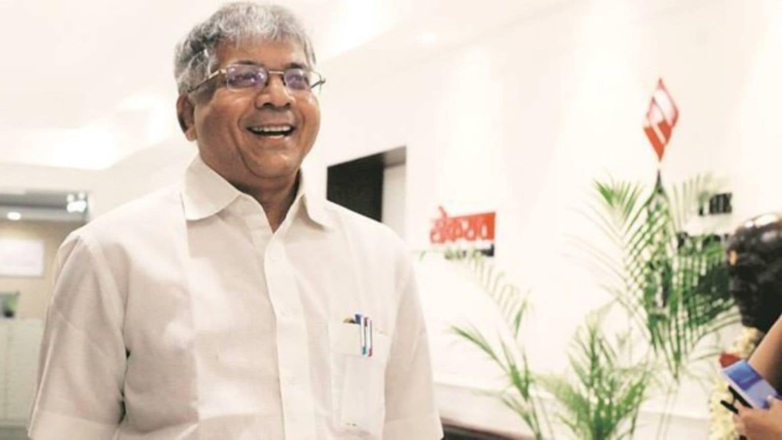 Prakash Ambedkar to contest from Akola once more, says MVA infighting ...