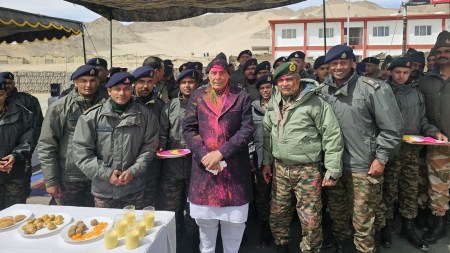 rajnath singh celebrates holi in leh