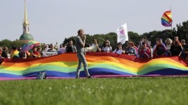 People take part in the LGBT (lesbian, gay, bisexual, and transgender) community rally "VIII St.Petersburg Pride" in St. Petersburg, Russia August 12, 2017. (REUTERS/File Photo)