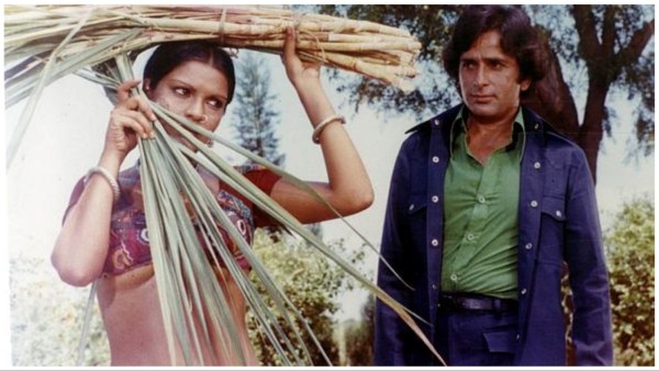 Zeenat Aman and Shashi Kapoor in a still from their film Satyam Shivam Sundaram