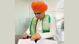 Dingaleshwara said that he was not extending support to any party, adding that he would “continue to wage dharma yuddha (crusade) against injustice in the constituency.”