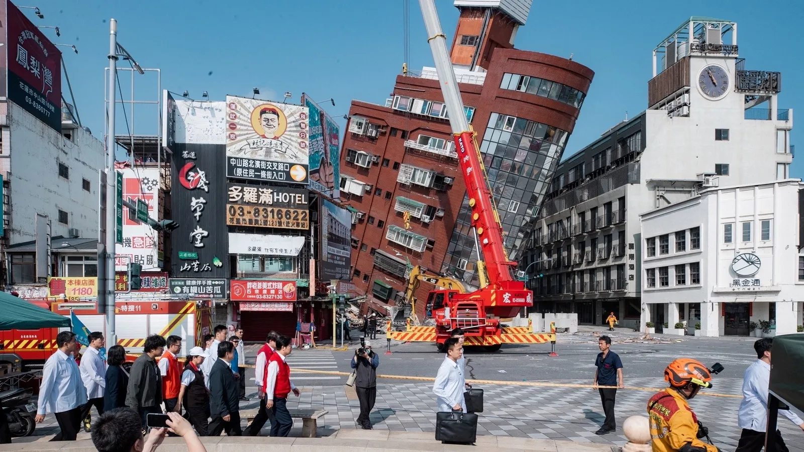 Taiwan Earthquake Highlights 70 miners trapped after 7.2 magnitude