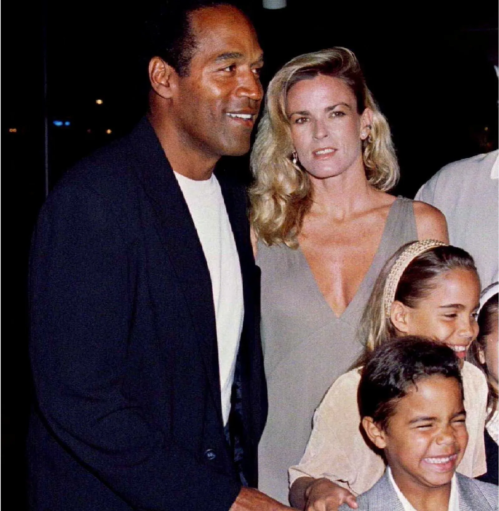 Who was O J Simpson, ex-NFL star and celebrity murder defendant who died of  cancer?