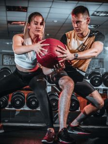 Benefits of using exercise balls in fitness routines