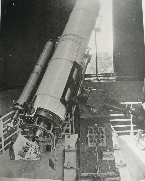 The 20-inch reflector telescope at KoSO. 