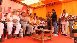 BJP poll meet, Bhavnagar Lok Sabha constituency, Lok Sabha elections 2024, Bhavnagar candidates, Umesh Makwana, BJPs Yuva Morcha, Ravirajsinh Gohil, INDIA alliance roadshow, AAP’s Bhagwant Mann, Kshatriyas wave black flags, Kshatriyas protest against Rupala, Mansukh Mandaviya, indian express news