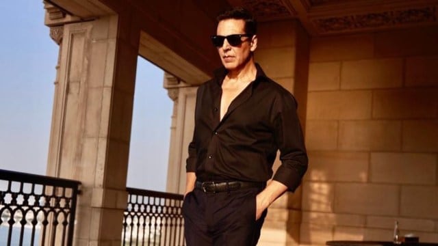 Akshay Kumar reveals someone slit his arm with a blade while he was ...