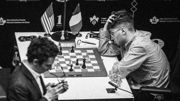 দাবা ক্যান্ডিডেটস চ্যাম্পিয়নশিপের 10 তম রাউন্ডে ফ্যাবিয়ানো কারুয়ানার কাছে হেরে যাওয়ার পর আলিরেজা ফিরোজা প্রতিক্রিয়া জানিয়েছেন৷  (ছবি: FIDE এর মাধ্যমে Michal Walusza