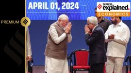 Prime Minister Narendra Modi and RBI Governor Shaktikanta Das at a ceremony marking 90 years of the RBI in Mumbai on Monday.