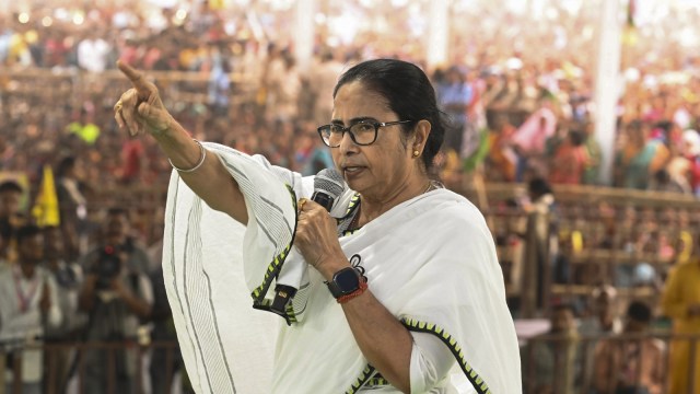HC cancels appointment of 25K teachers, CM says illegal