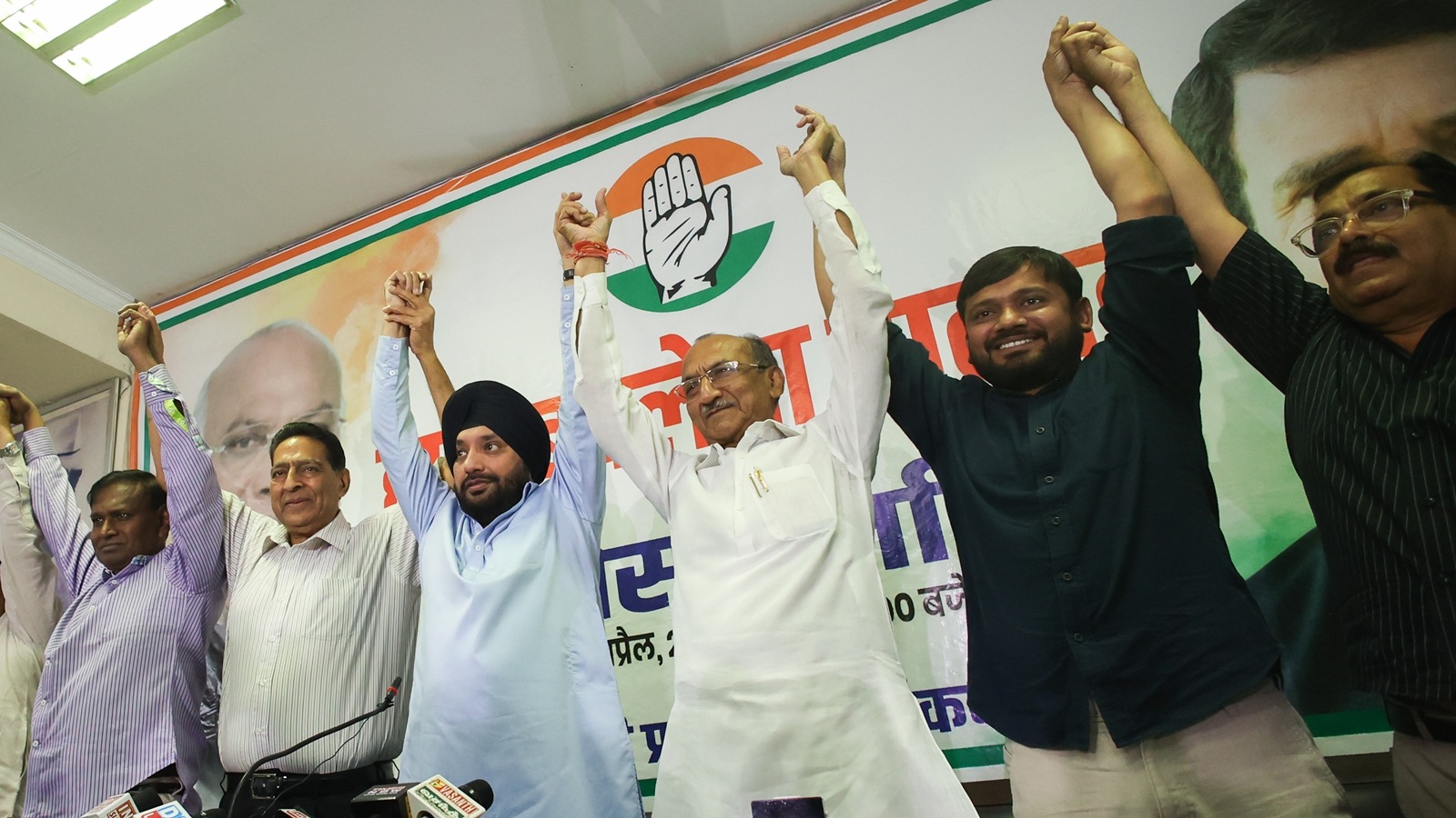 Delhi Congress Unveils Its Lok Sabha Poll Picks Amid Workers Protest Delhi Congress Unveils Its Lok Sabha Poll Picks Amid Workers Protest