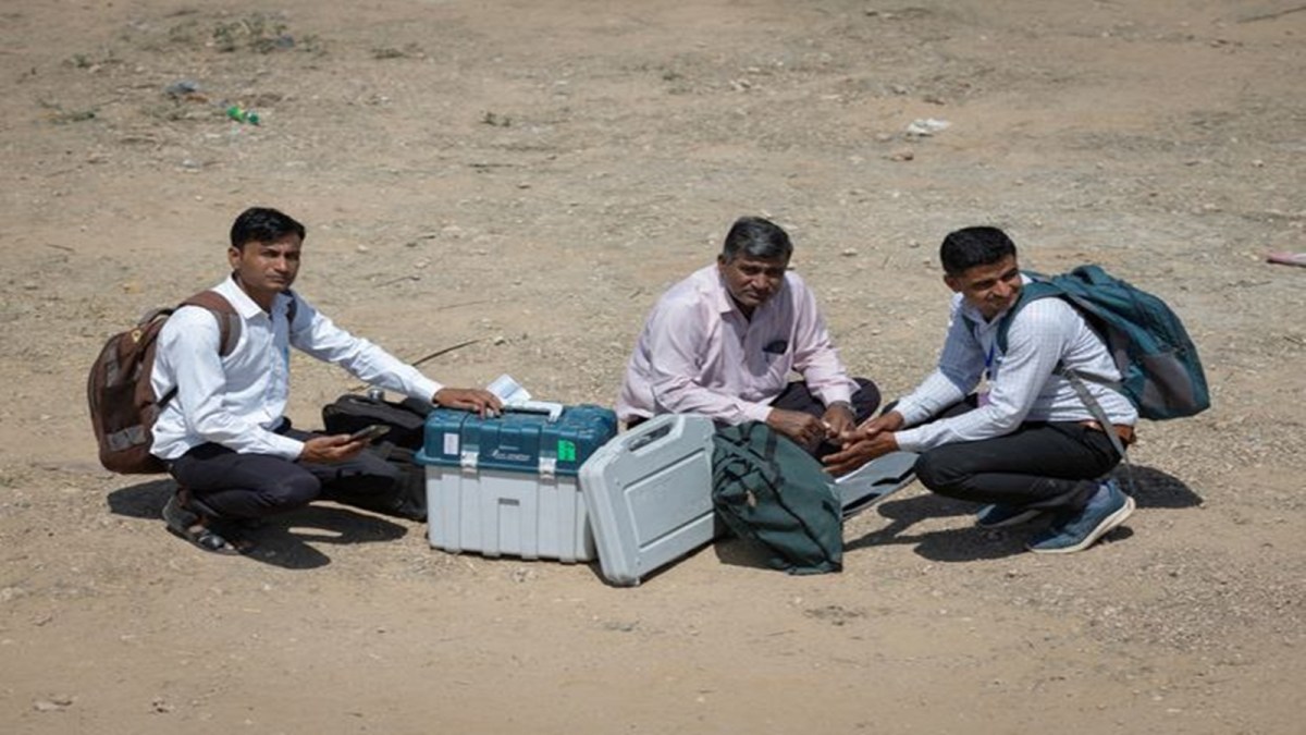 EVMS, EVM, Supreme EVMs, pleas on EVM, EVM, Supreme Court, ballot paper system,