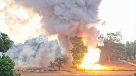 Thrissur Pooram row: CM orders transfer of city top cops, Cong sees CPM-BJP link