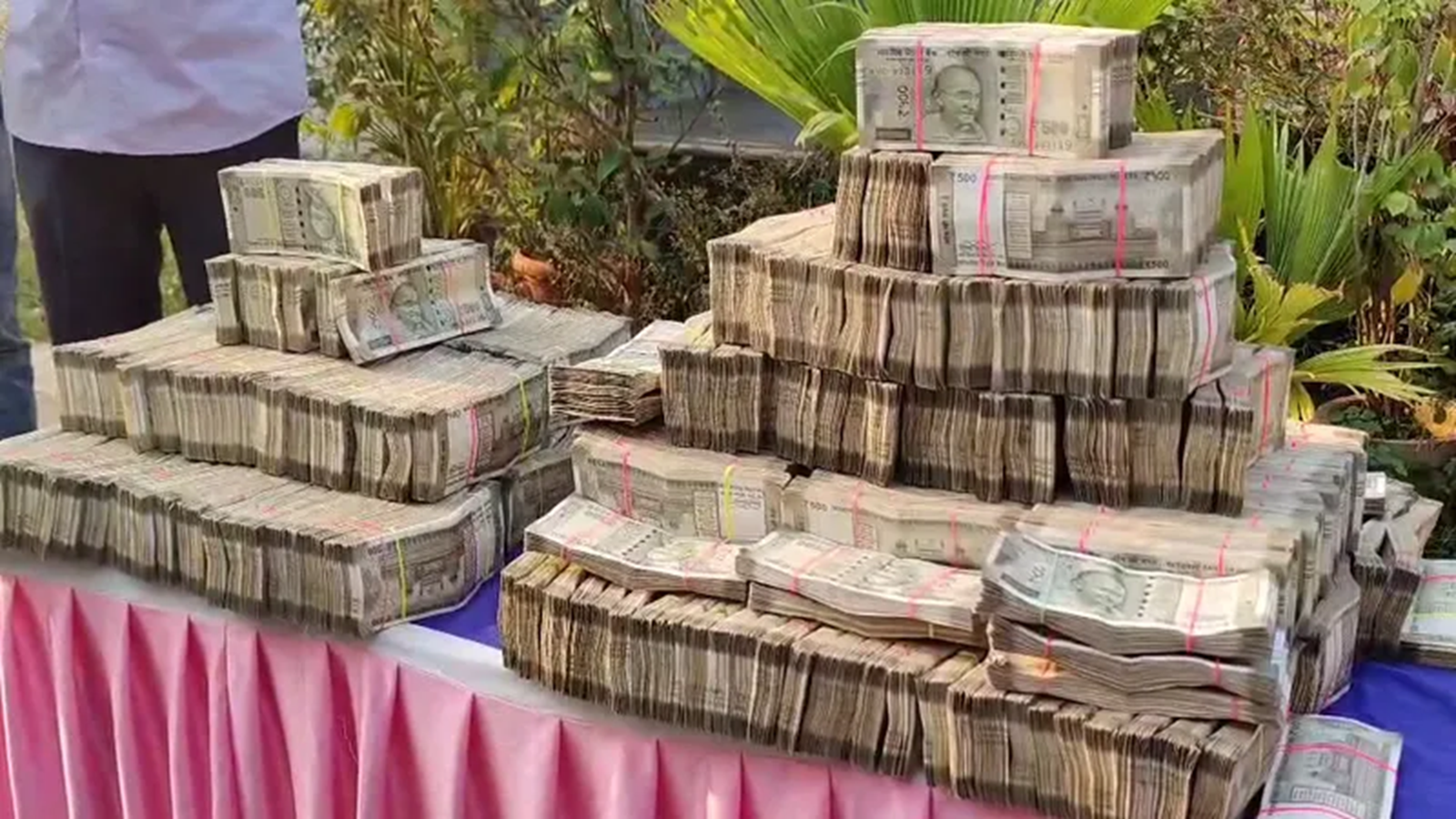 Rs 7.5 crore seized from house of jewellery shop owner in Karnataka - Vimarsana News