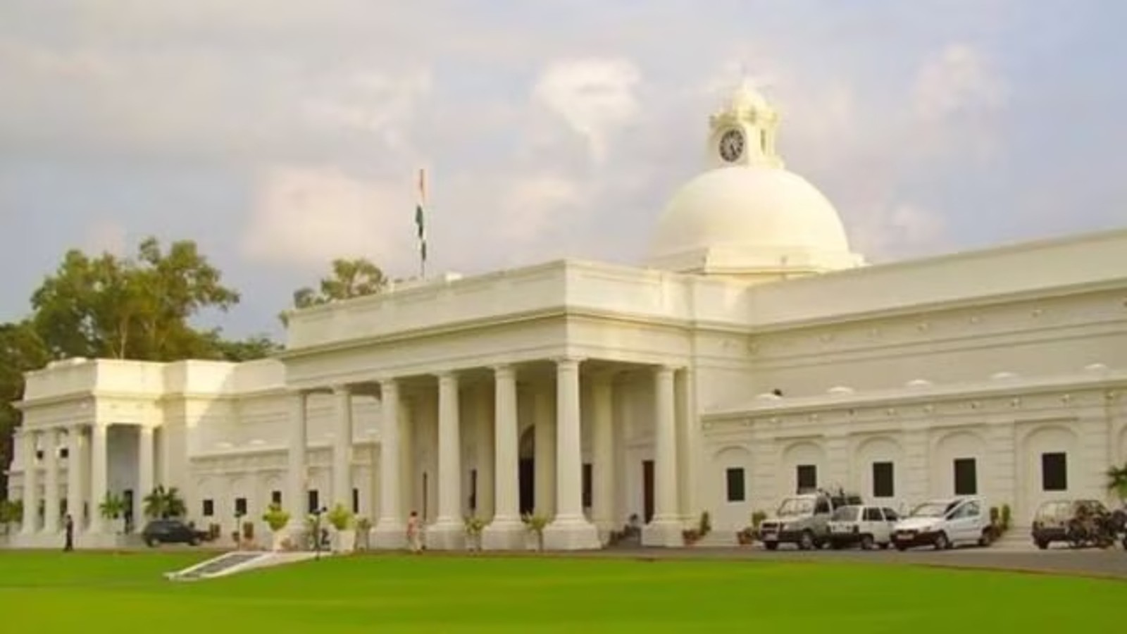 IIT Roorkee begins applications for summer internships Education News