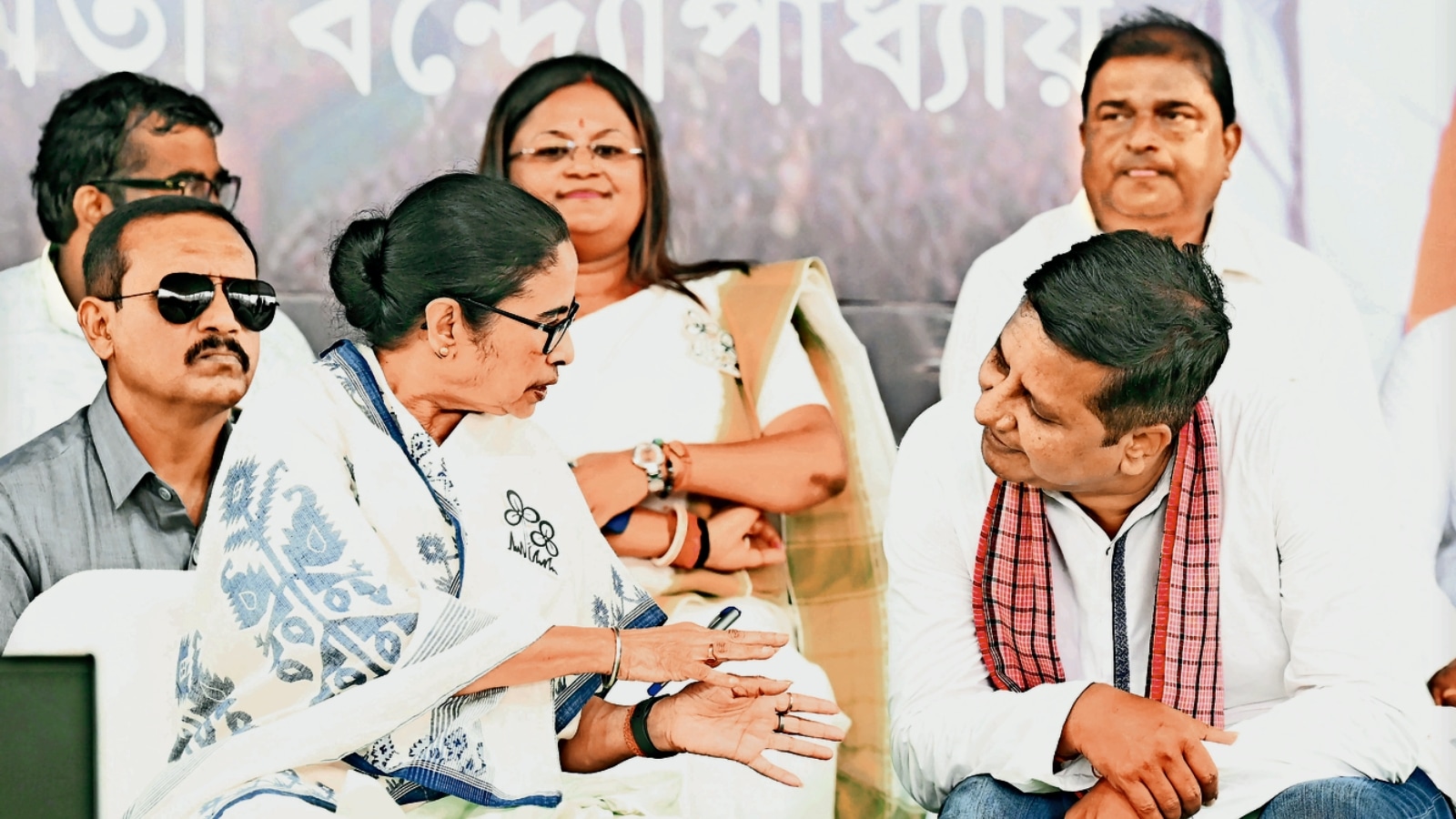 EC chalked out 7-phase polls to assist BJP campaigning: Mamata ...