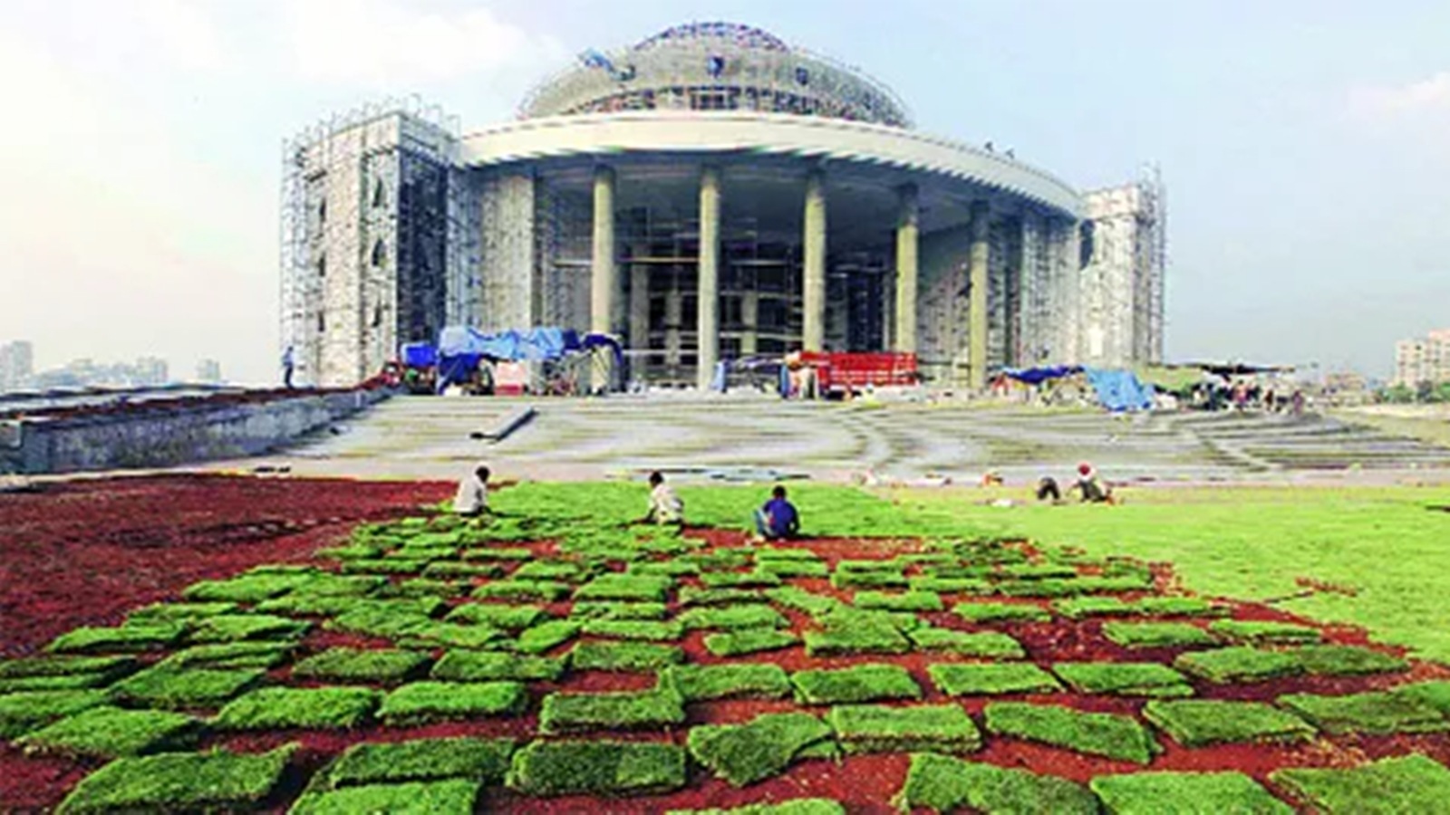 Belapur Hill, Navi Mumbai Municipal Corporation, NMMC news, CIDCO, Belapur Hill encroachments, human chain, Navi Mumbai environment activists, protest against belapur hill authorities, belapur hill illegal constructions, indian express news