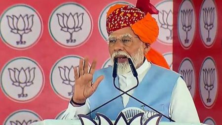 PM Modi asks people to wipe out Cong from everywhere