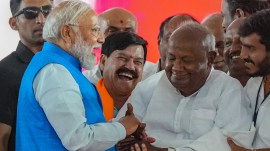 ‘Royal magician’: Modi takes jibe at Rahul over remark on ending poverty