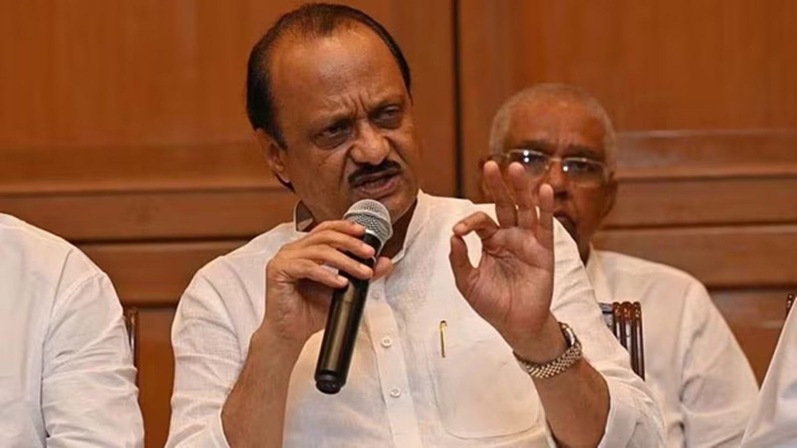 Bitterness Over? Ajit Pawar Goes All-out To Sing Praises Of Sena Leader ...