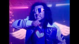 Ranbir Kapoor's latest photo, sporting long hair and a bomber jacket, goes viral.