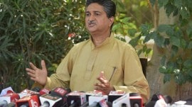 Purushottam Rupala, Rupalas controversial remarks, Kshatriya community protest against Rupala, Rajkot royal families compromise call, BJPs Rajkot LS candidate Parshottam Rupala, who is Jamsaheb Shatrushalyasinhji, indian express news