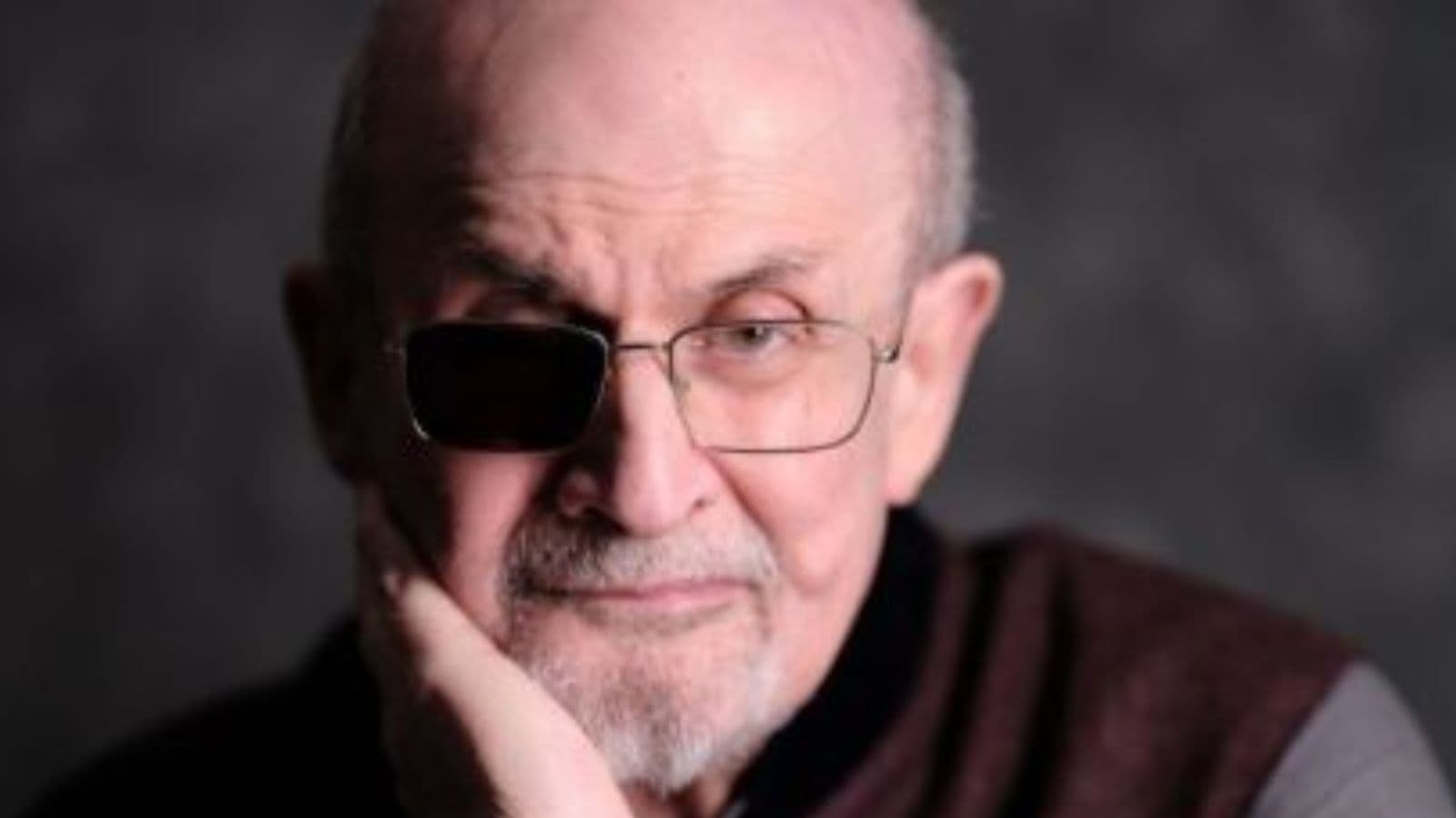 I Remember Thinking I Was Dying: Salman Rushdie Relives Brutal Knife ...