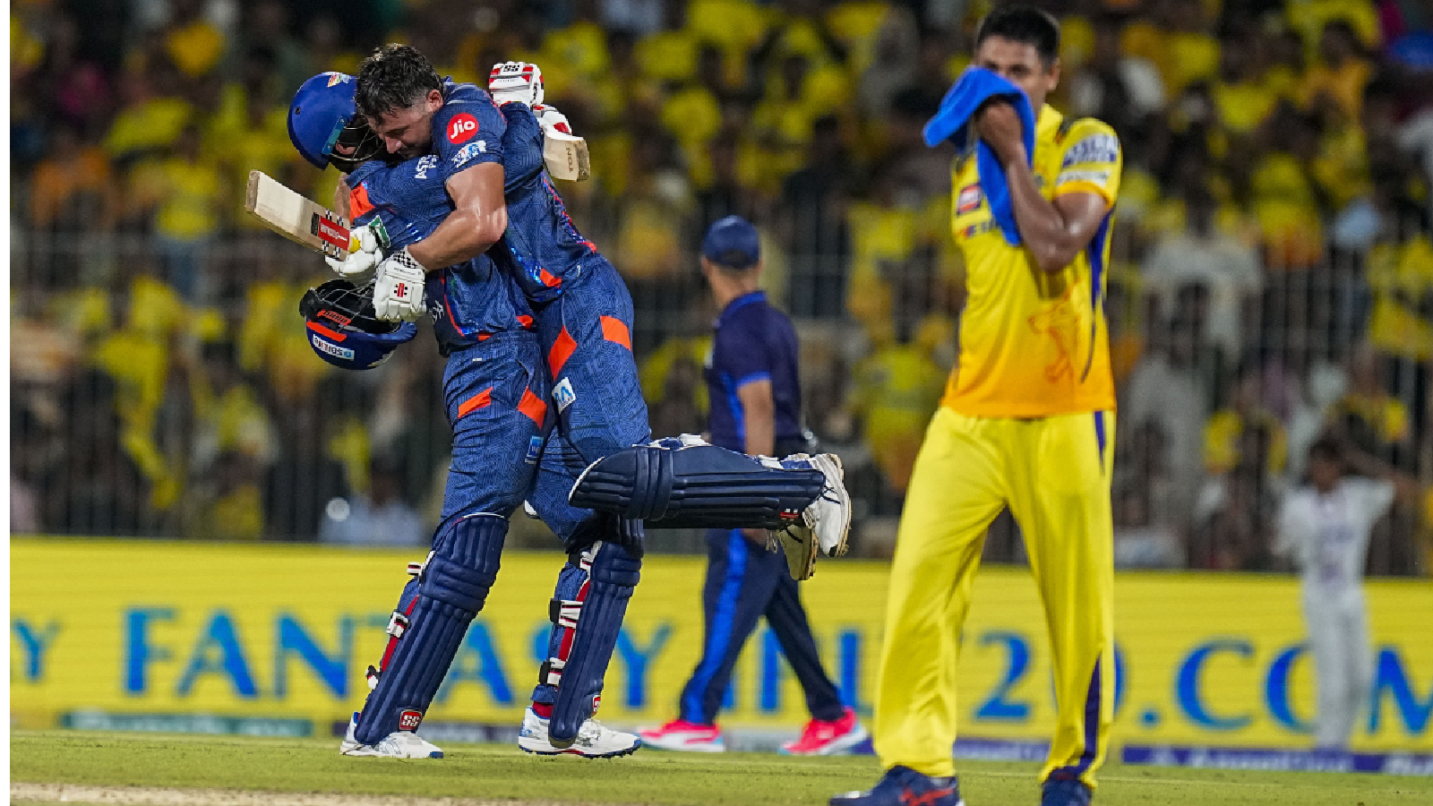 A tale of two centuries: Marcus Stoinis’ power-hitting cancels out Ruturaj Gaikwad’s sublime show