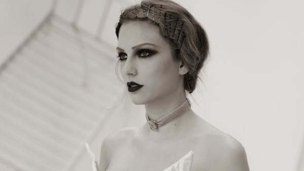 Taylor Swift goes Gothic for a track in TTPD (Photo: Instagram/taylorswift)