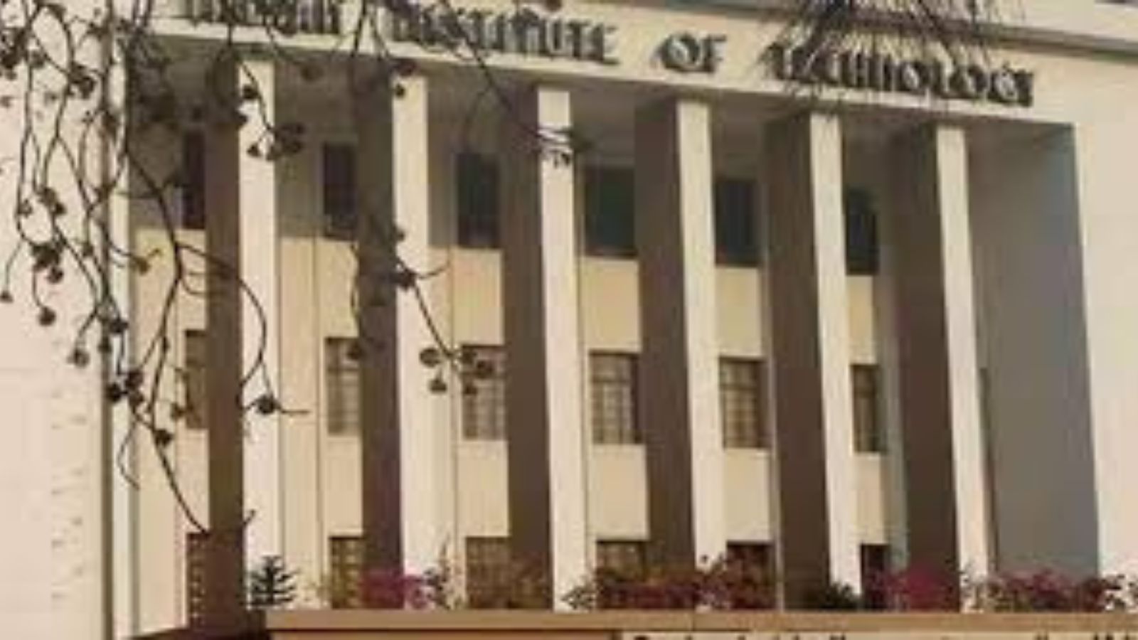 IIT Kharagpur scholarships for UG, PG students | Education News - The ...