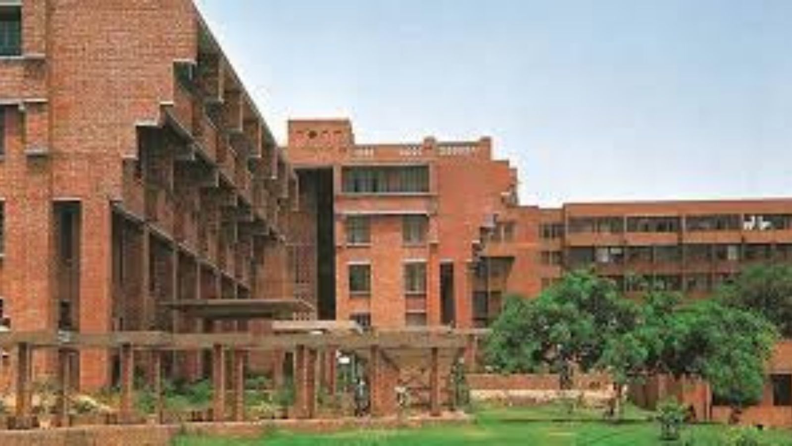 JNU inviting applications from international students for UG admissions - Vimarsana News