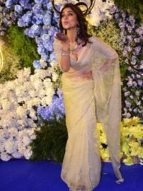 Celebraties dazzled at Anand Pandit's daughter wedding reception