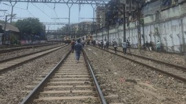 mumbai harbour line disruption