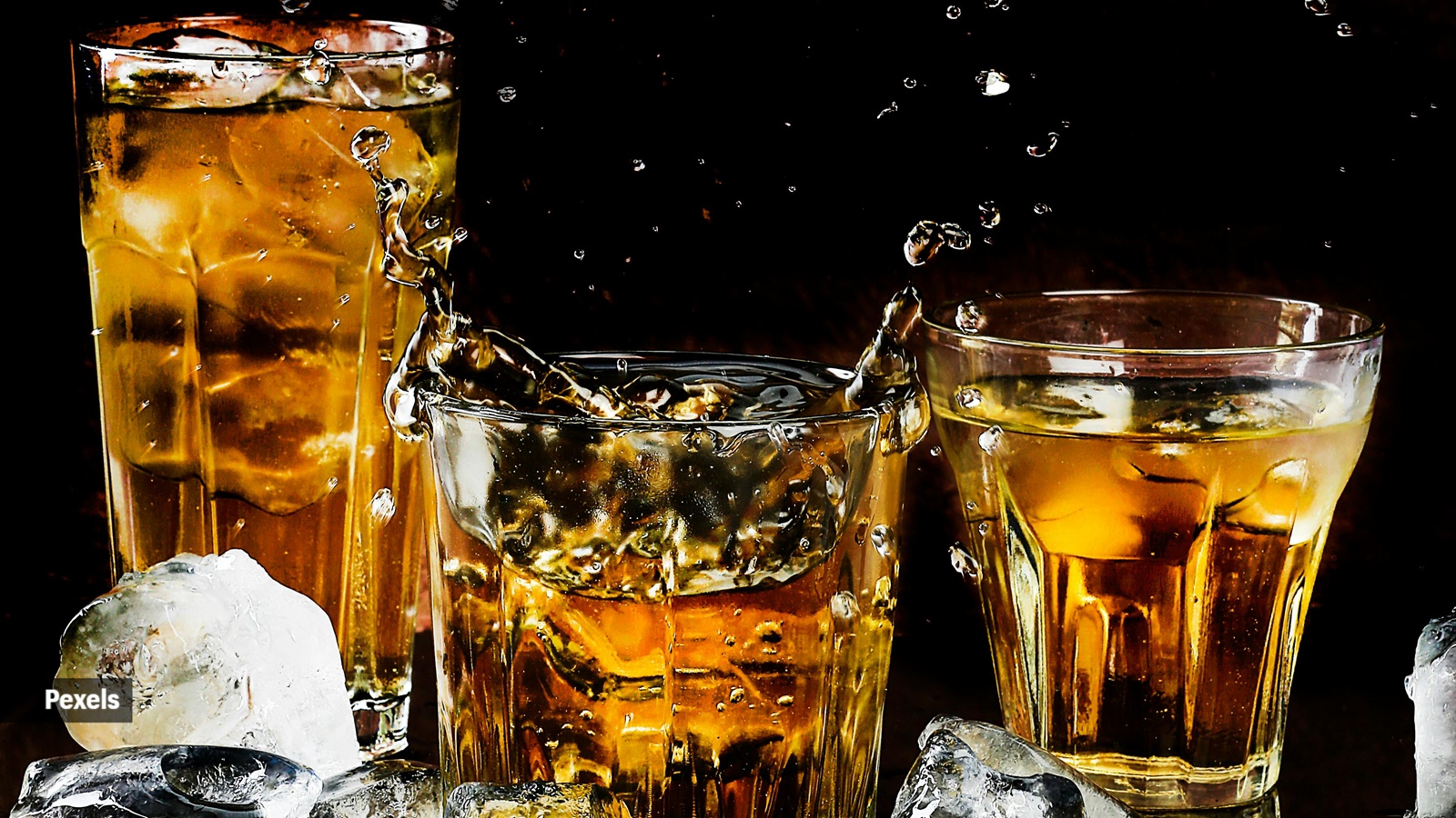 Should alcoholic beverages have cancer warning labels? - Vimarsana News