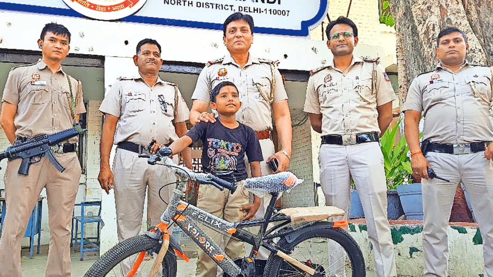 9yearold walks up to police station to report stolen cycle Here’s