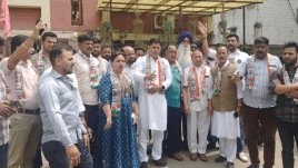 The leaders who resigned include block presidents, district presidents and other prominent members.