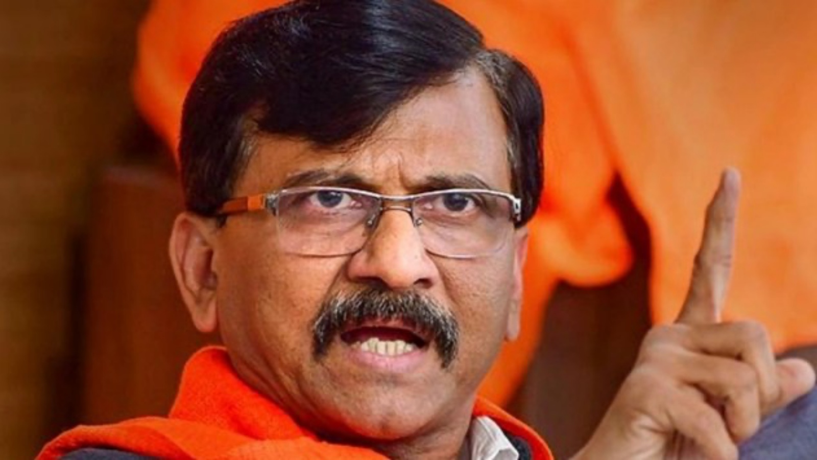 'Split Sena or face arrest', Modi government had warned Eknath Shinde: Sanjay Raut | Pune News - Vimarsana News